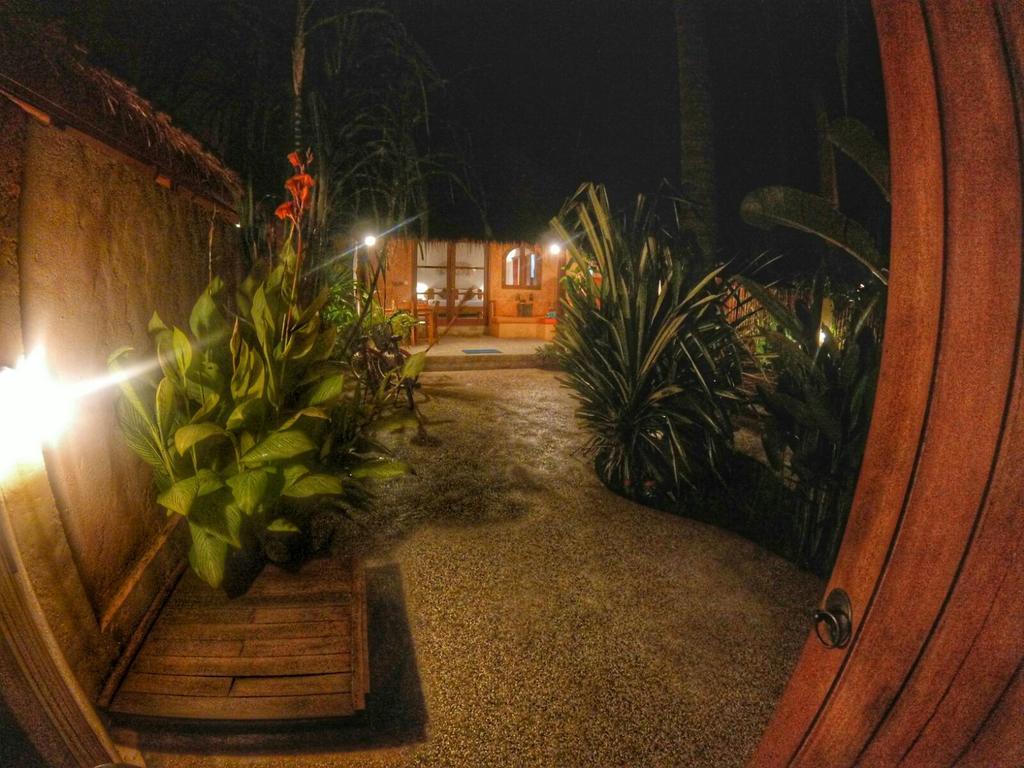 Santan Gili Cottages Джили Трауанган Екстериор снимка